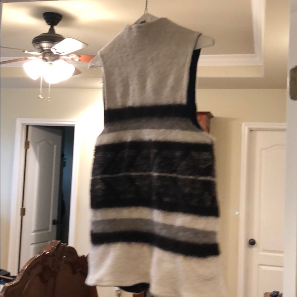 Wool vest - Picture 3 of 5